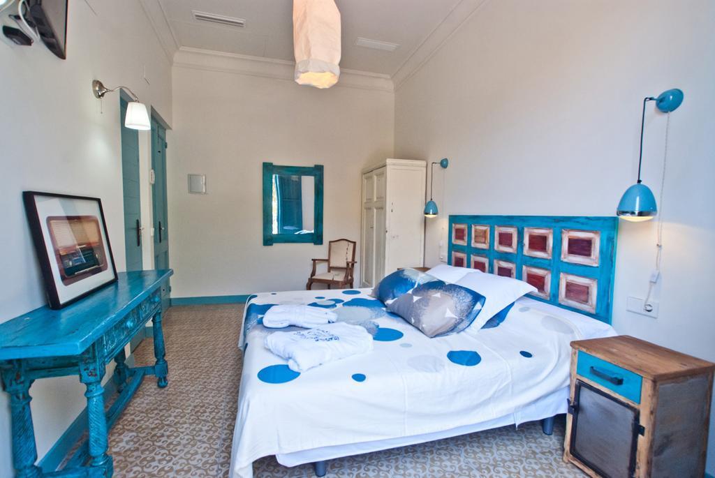 Hotel Hostal Chic Sant Feliu de Guíxols Oda fotoğraf