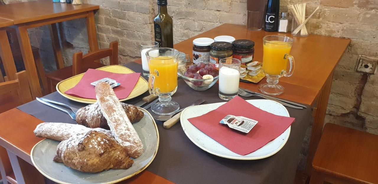 Hotel Hostal Chic Sant Feliu de Guíxols Dış mekan fotoğraf